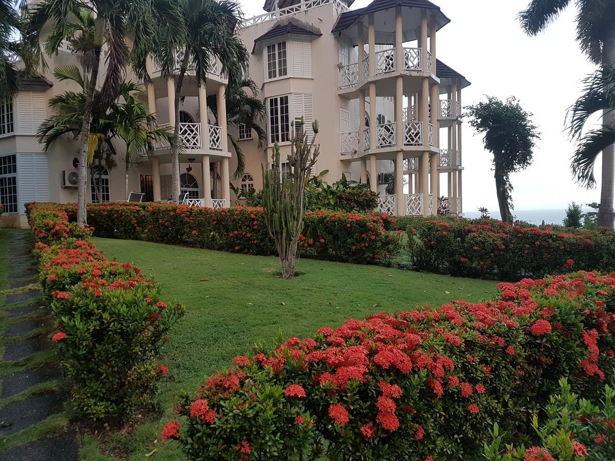 Skycastle Oasis Apartamento Ocho Rios Exterior foto