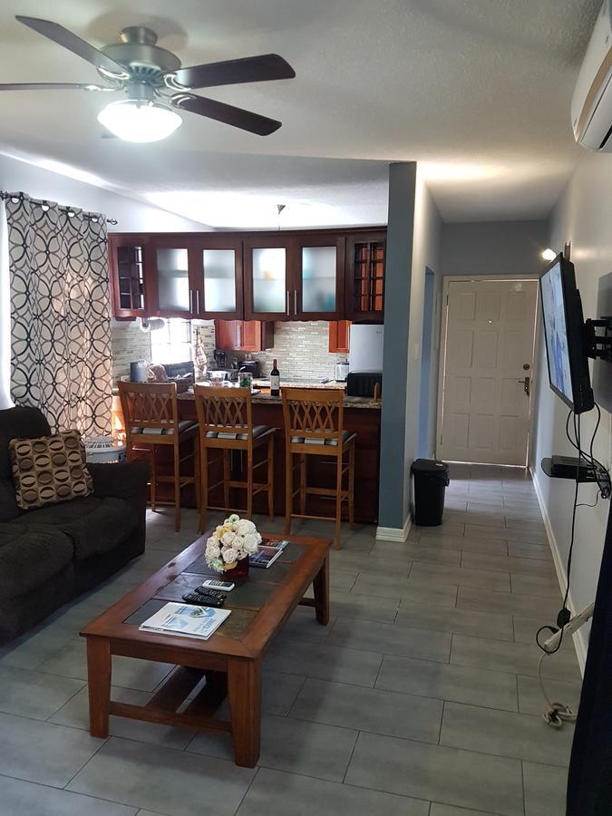 Skycastle Oasis Apartamento Ocho Rios Exterior foto