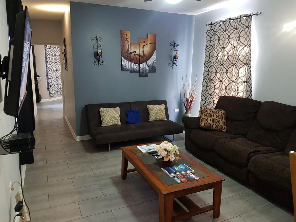 Skycastle Oasis Apartamento Ocho Rios Exterior foto