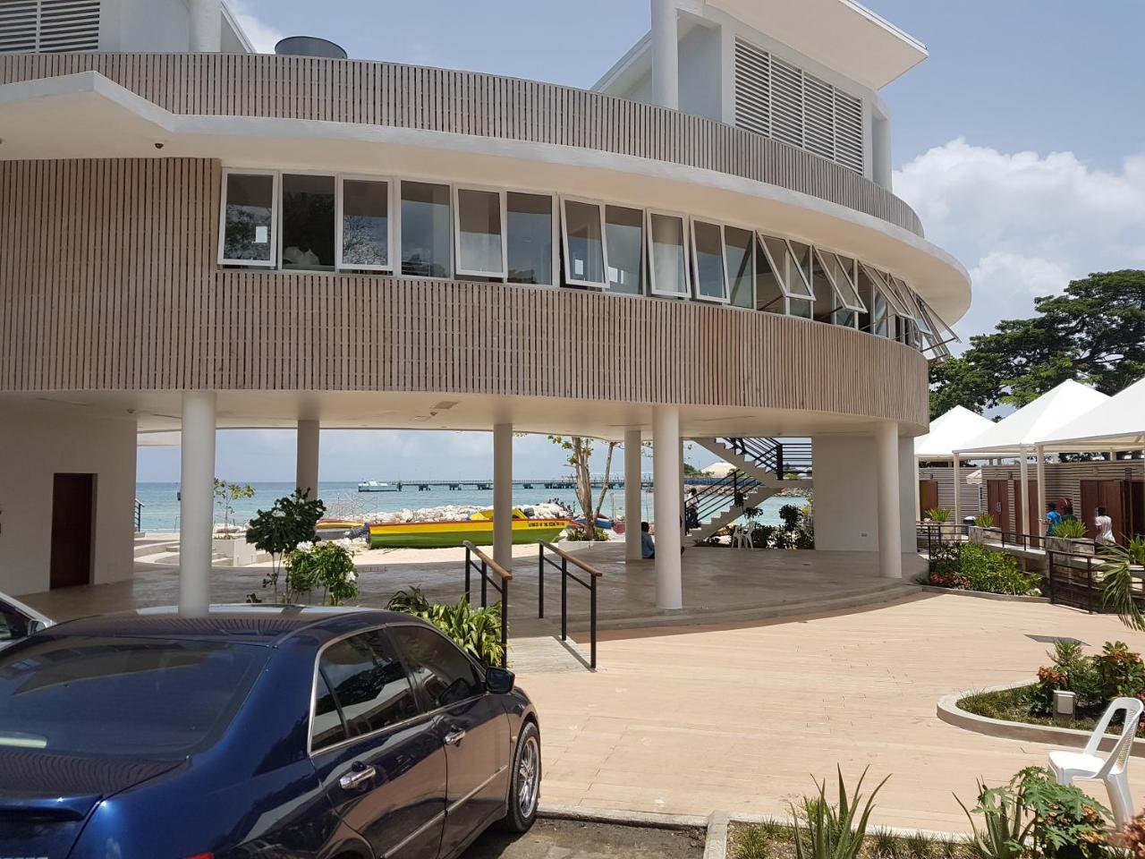 Skycastle Oasis Apartamento Ocho Rios Exterior foto